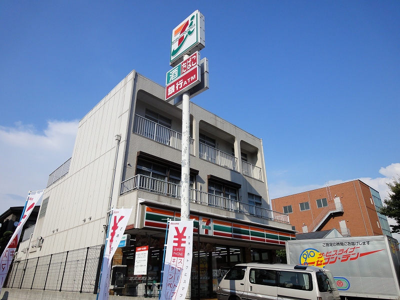 Convenience store. Seven-Eleven Fukuoka Atago 1-chome to (convenience store) 111m