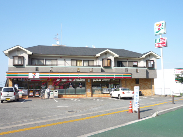 Convenience store. convenience store 220m to Seven-Eleven (convenience store)