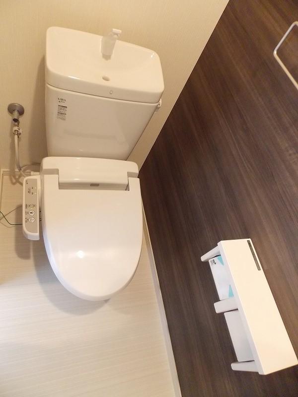Toilet. Of course, bidet and heating toilet seat is (^_^)'m standard equipment /