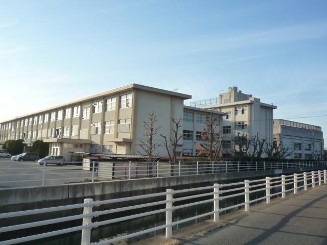 Junior high school. 857m to Fukuoka Municipal GenHiroshi junior high school