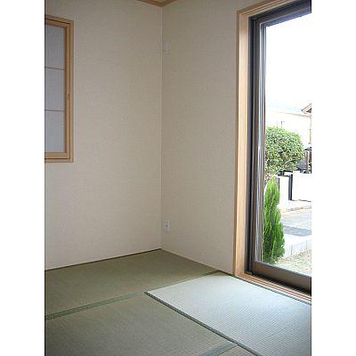 Non-living room. Japanese-style room of calm atmosphere!