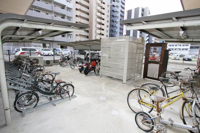 Other common areas. It is a roof with bicycle parking