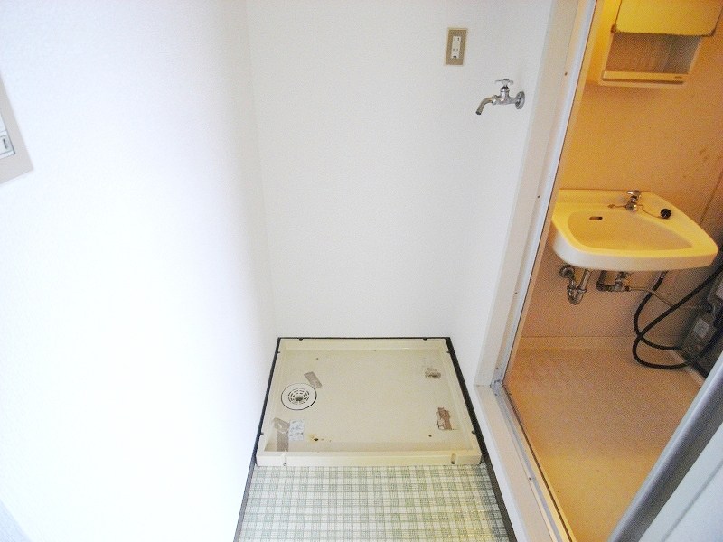 Washroom. There yard indoor washing machine ☆ 