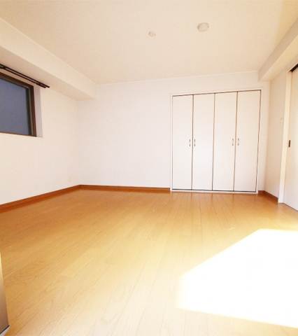 Other room space. It is south-facing