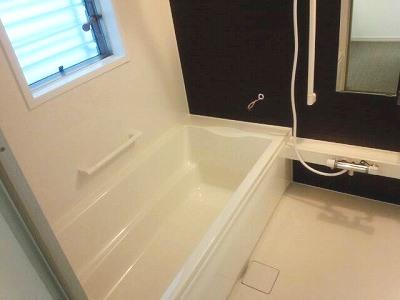 Bathroom. Hitotsubo bus ・ Bathroom heating dryer ・ Add-fired Feature: Eco-Jaws water heater