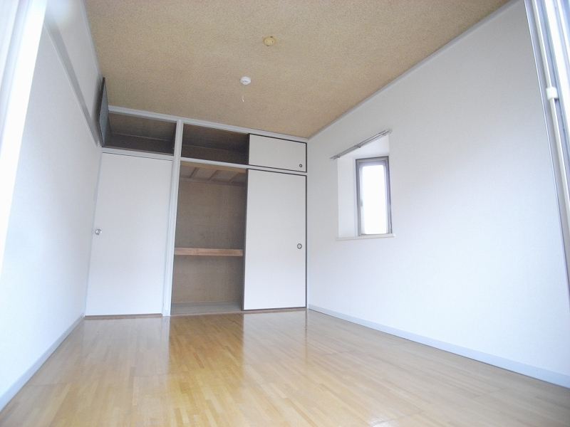 Other room space. There is also a flooring of the room ☆ With bay window