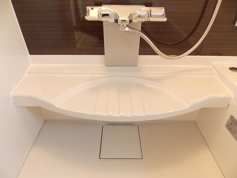 Same specifications photo (bathroom). I little things, Washbasin is with storage (^_^) / It is surprisingly convenient by (^_^) / ~