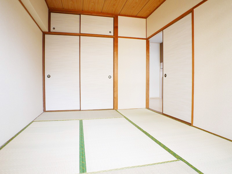 Other room space. Calm and still there is a Japanese-style room