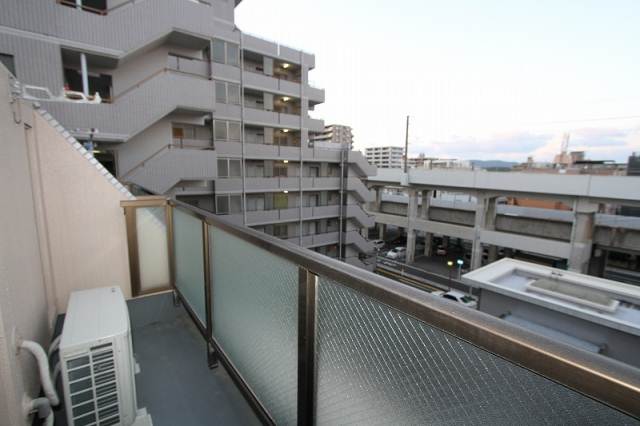 Balcony. Balconies!