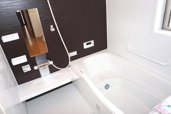 Same specifications photo (bathroom). (No. 1 point) same specification