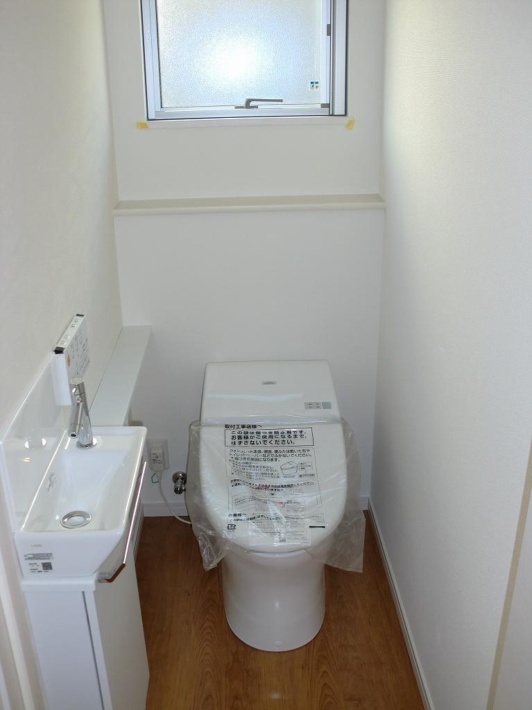 Toilet. No. 3 place High-function toilet (1F) (2013 December 2 shooting)