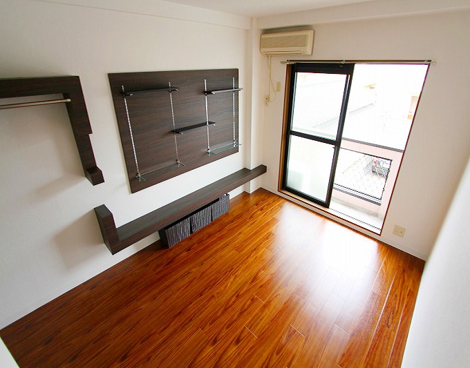 Living and room. Initial cost 100,000 yen or less a pet-friendly! ! Ahead of us! 