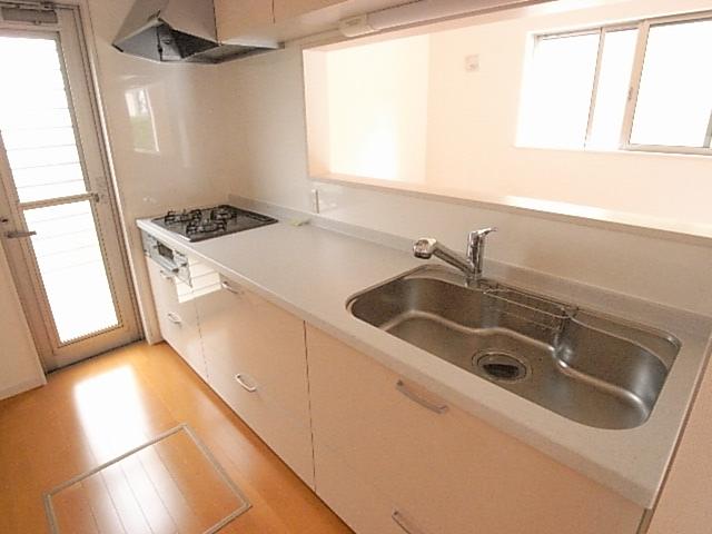Kitchen. ※ The photograph is a property of the same manufacturer and construction.