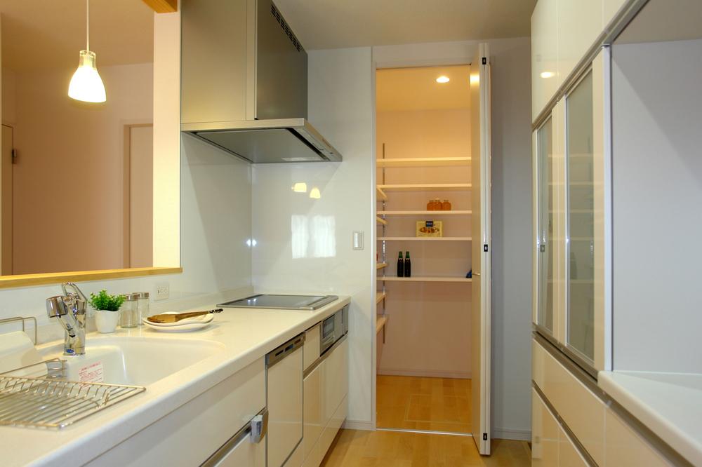 Model house photo. Model house is comfortably housed in the home storage of 12% of the standard design.
