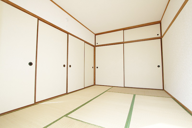 Other room space. Japanese-style room is still want