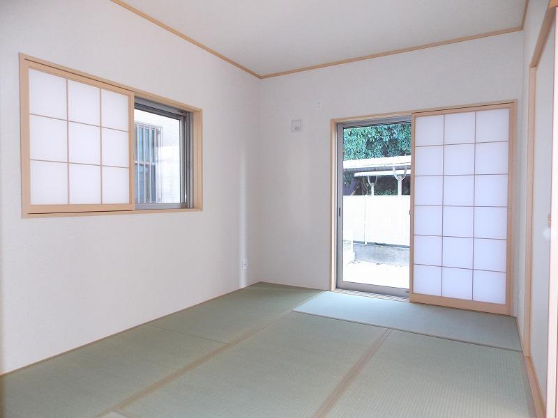 Same specifications photos (Other introspection). Is a Japanese-style room Bright, two-sided lighting, Very spacious feel you'll (^_^) /