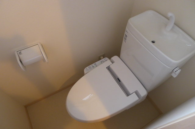 Toilet. Washlet equipped!