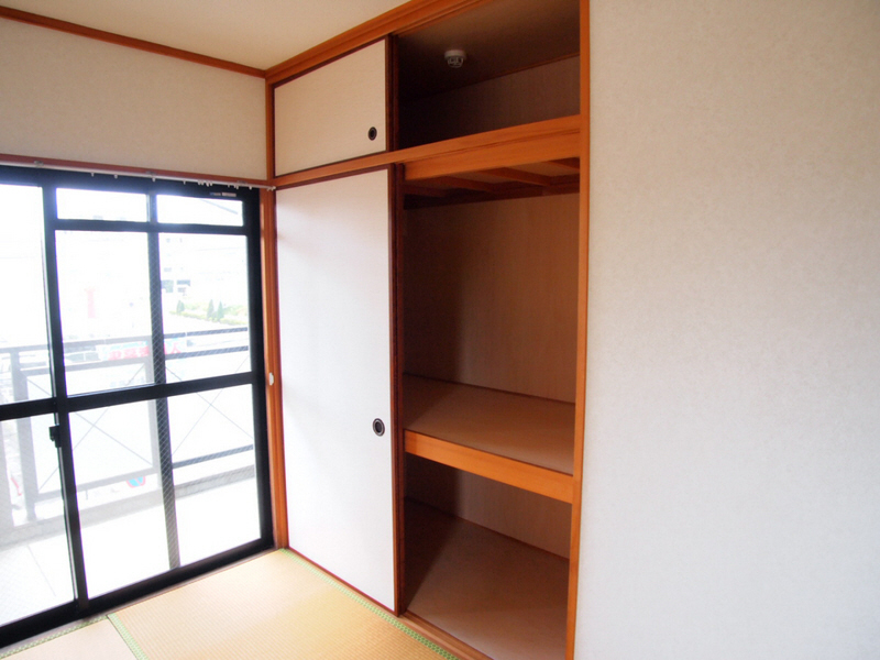 Receipt. Closet type will fit in the Japanese-style room.
