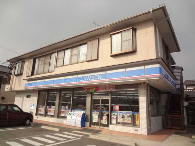 Convenience store. Lawson aside elementary school before store up (convenience store) 749m