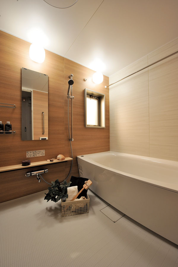 Bathing-wash room.  [Bathroom] Bathroom attentive consideration to be able to enjoy the bus time to obtain a luxurious relaxation. We bathroom panel of chic design oozes a sense of quality is adopted.