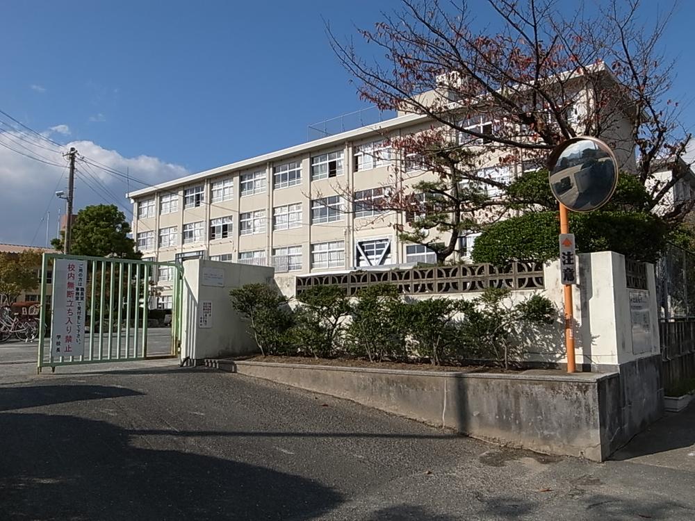 Primary school. Fukuoka Tachihara to Nishi Elementary School 890m