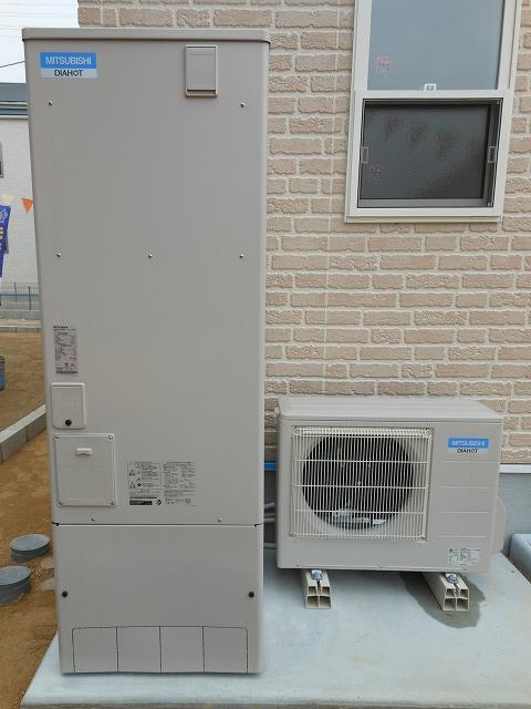 Power generation ・ Hot water equipment. Heat pump technology energy saving since the use of the (boil water in the air of the heat)! Compared to conventional combustion-type water heater, Also reduced utility costs.