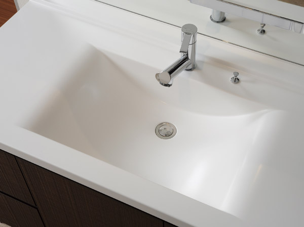 Bathing-wash room.  [Integrated basin bowl] By integrally formed with the counter, Beautiful modeling the possibility to. Because there is no seam, You can spend the always clean grooming time made easier also is attached hard to clean dirt.