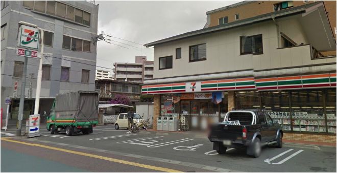 Convenience store. Seven-Eleven (convenience store) to 400m