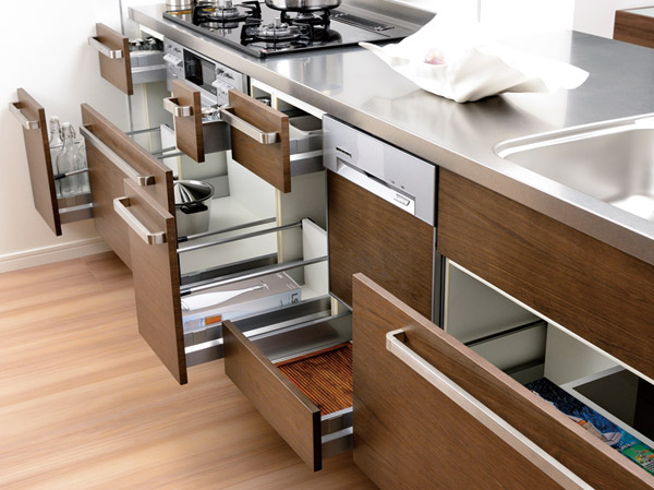 Kitchen.  [Drawer storage] Is a large-capacity type that can be stored, such as large pot. Because there is no pull remaining full slide rail, Small items also smooth out that houses in the back to open in wide. Also, It has adopted a soft close function to achieve a quiet and smooth opening and closing. (Same specifications)