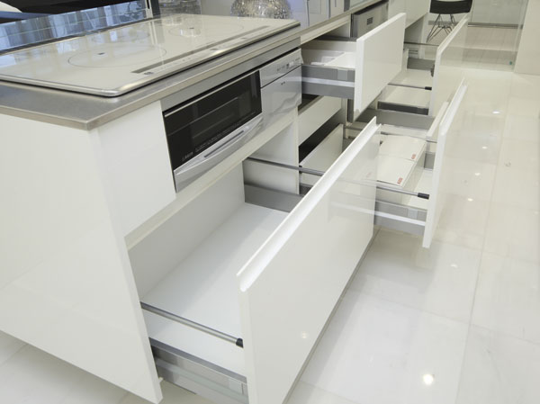Kitchen.  [Drawer storage] Drawer storage with depth, Soft-close with features that close quietly. Also equipped with width wood storage.