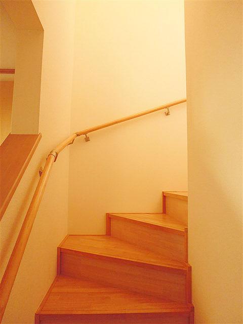 Other introspection. Stairs to the second floor