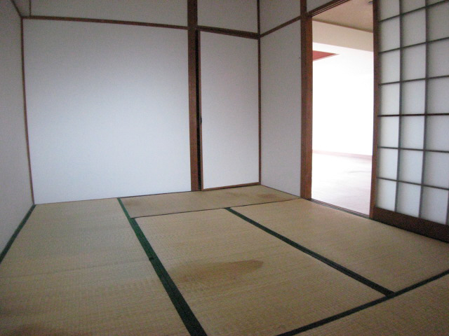 Other room space. There are two closet The Japanese convenience.