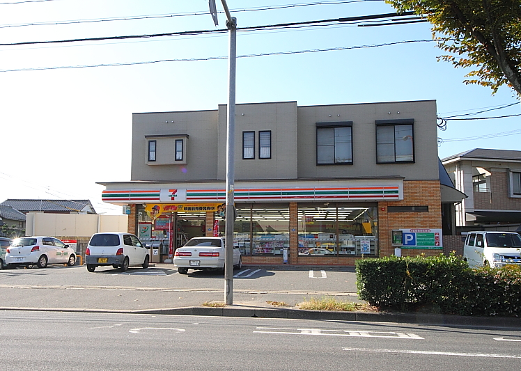 Convenience store. Seven-Eleven Fukuoka aside 2-chome up (convenience store) 500m