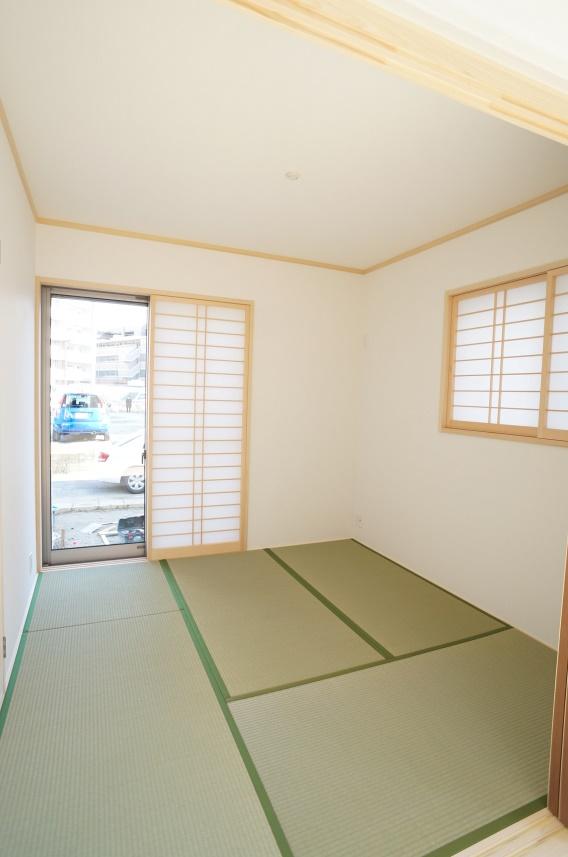 Other introspection.  ☆ Japanese-style room ☆ LDK next to the Japanese-style It is space for relaxation ☆