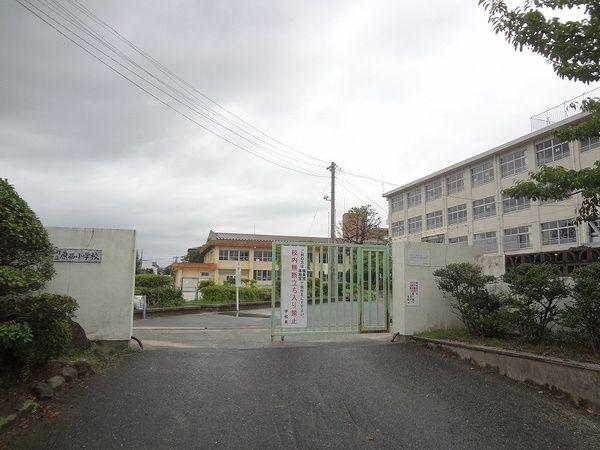 Primary school. Fukuoka Tachihara to Nishi Elementary School 802m