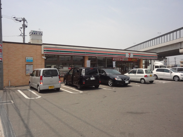 Convenience store. Seven-Eleven Fukuoka Kamo 2-chome up (convenience store) 212m