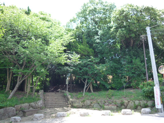 park. Nanakuma 310m to green space (park)
