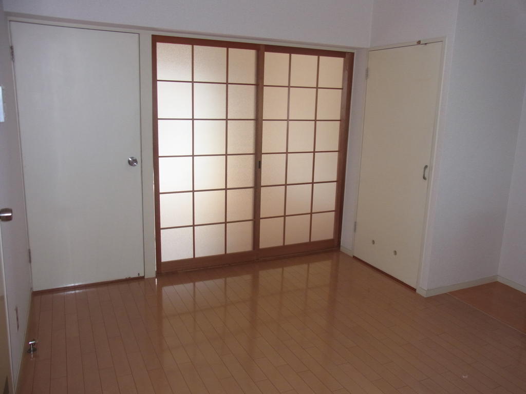 Other room space. It is shiny ☆ 