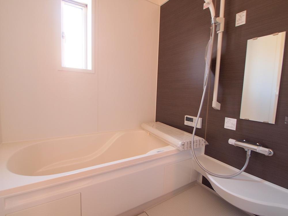 Bathroom. The bathroom is with a spacious bathroom dryer at 1 pyeong type.