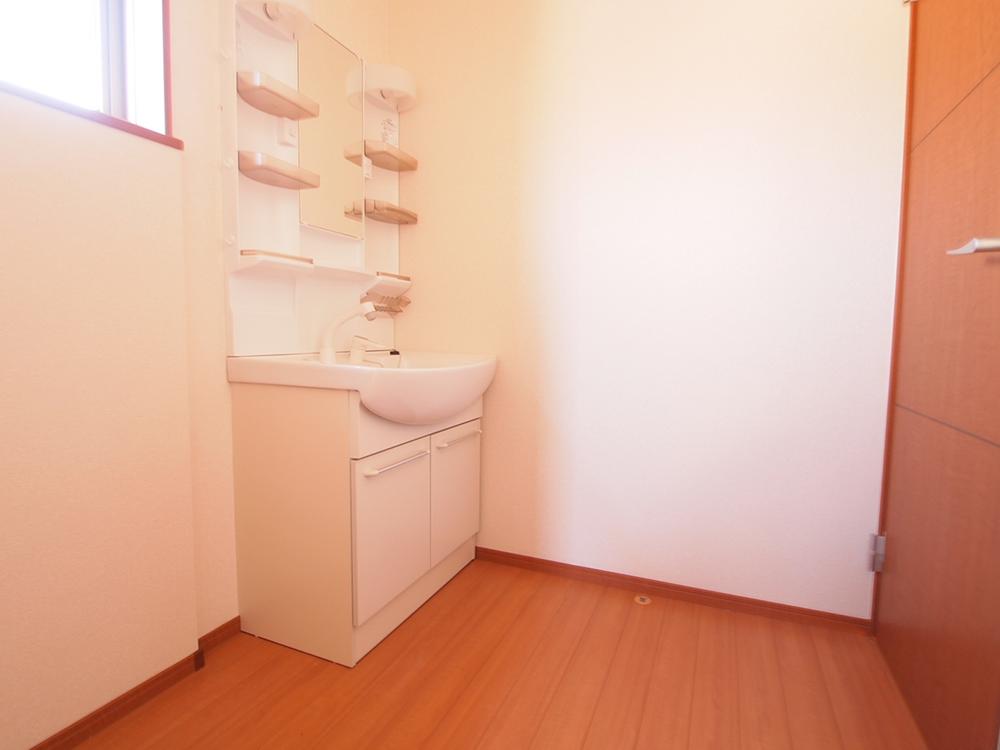 Wash basin, toilet. In wash basin with shower, Spacious dressing room