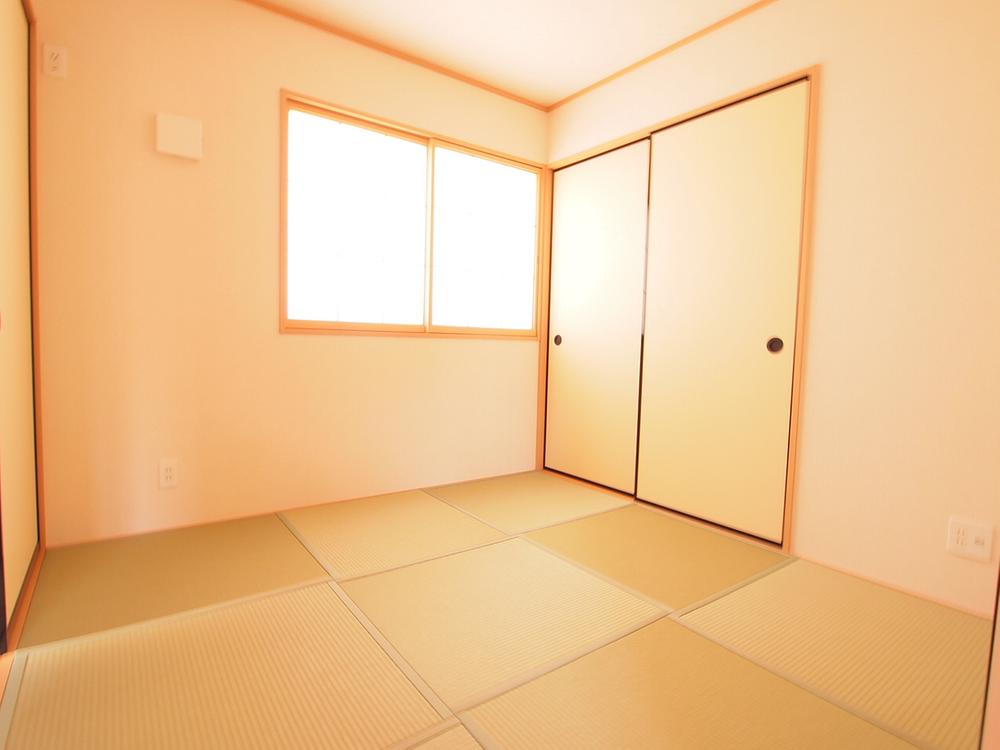 Non-living room. Japanese-style use a fashionable Ryukyu tatami