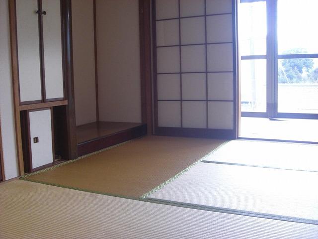 Non-living room. Japanese-style room 6 quires