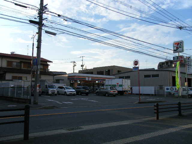 Convenience store. Seven-Eleven Fukuoka Nanjhuang store up (convenience store) 641m