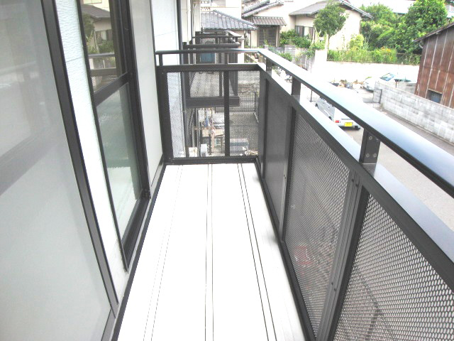 Balcony. East-facing balcony, Asahi will come in