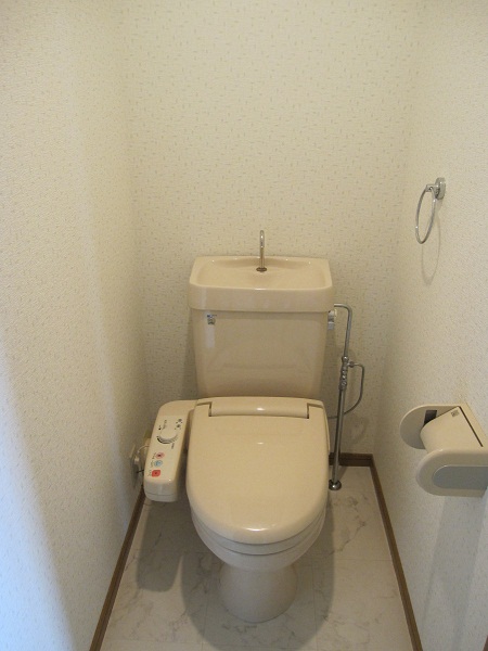 Toilet. Washlet is with.