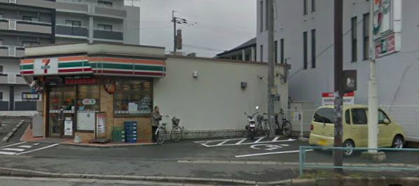 Convenience store. 240m to Seven-Eleven (convenience store)