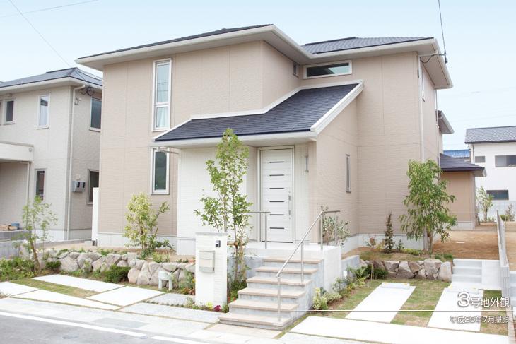 Local appearance photo.  [No. 3 place] Appearance Photo] 2013 July shooting