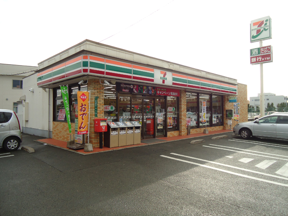 Convenience store. Seven-Eleven Tsuyazaki chief priest store up (convenience store) 84m