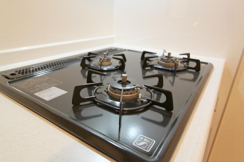 Kitchen.  [Same specifications] Since the gas stove is a three-necked, Dishes also efficiency UP !!
