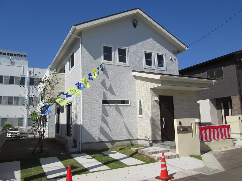 Local appearance photo. No. 8 locations